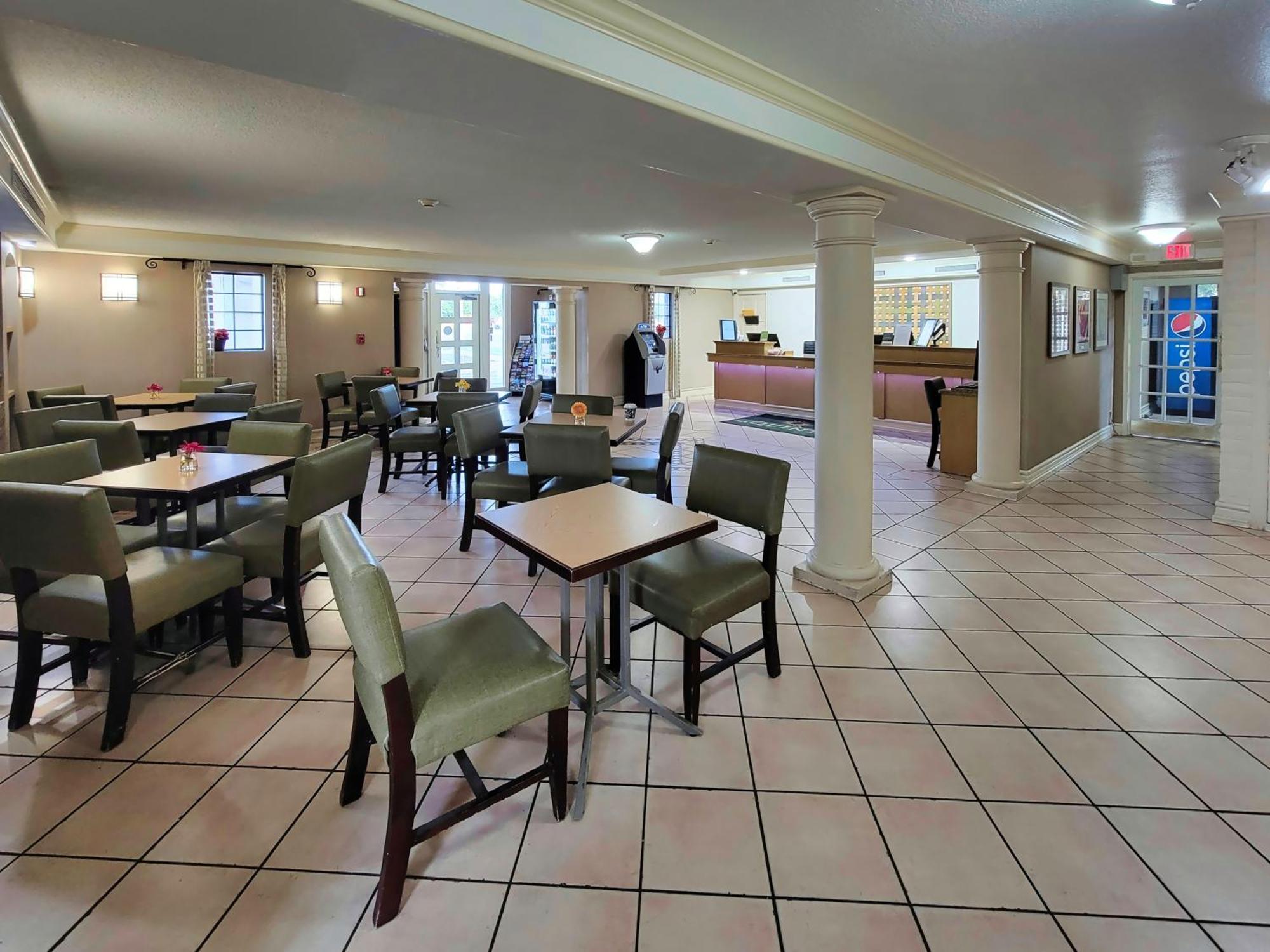 La Quinta Inn By Wyndham Amarillo West Medical Center Exterior photo