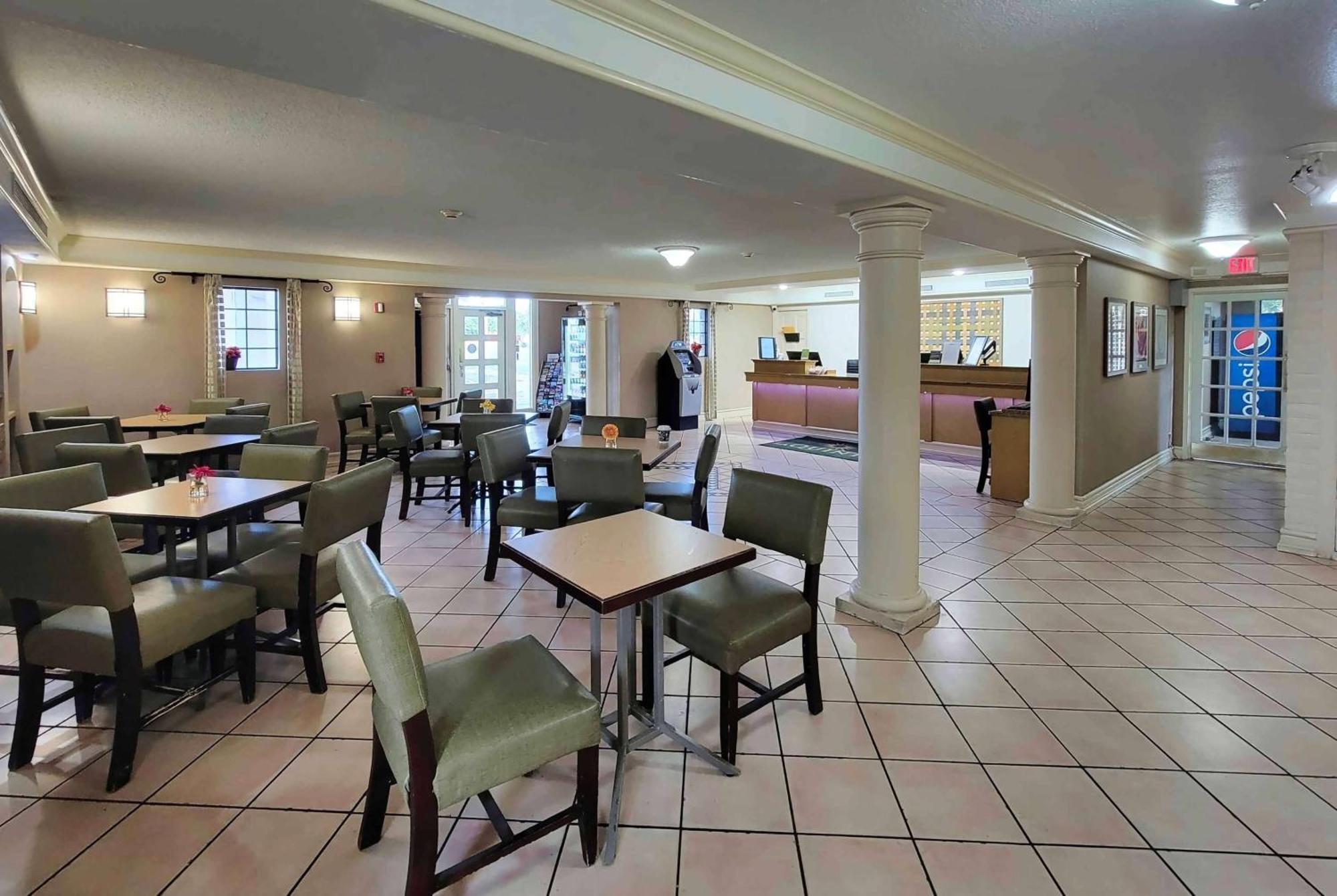 La Quinta Inn By Wyndham Amarillo West Medical Center Exterior photo